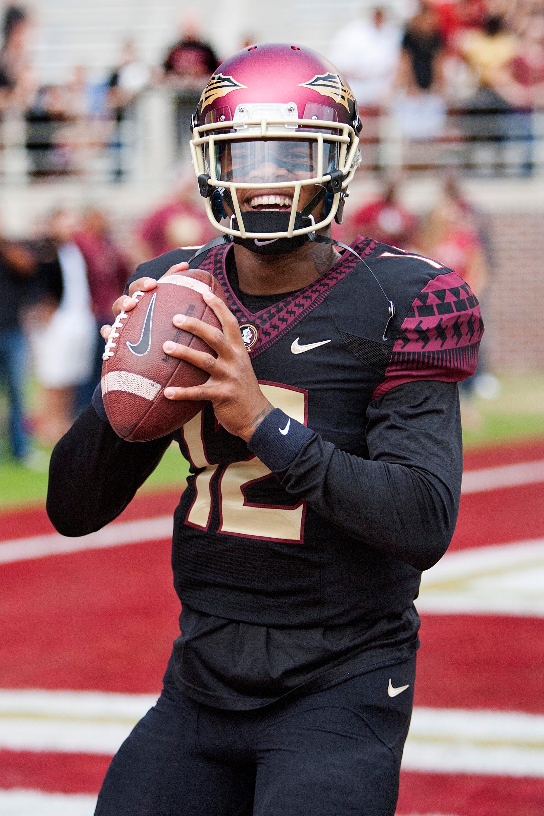 Florida State to don all-black uniforms 